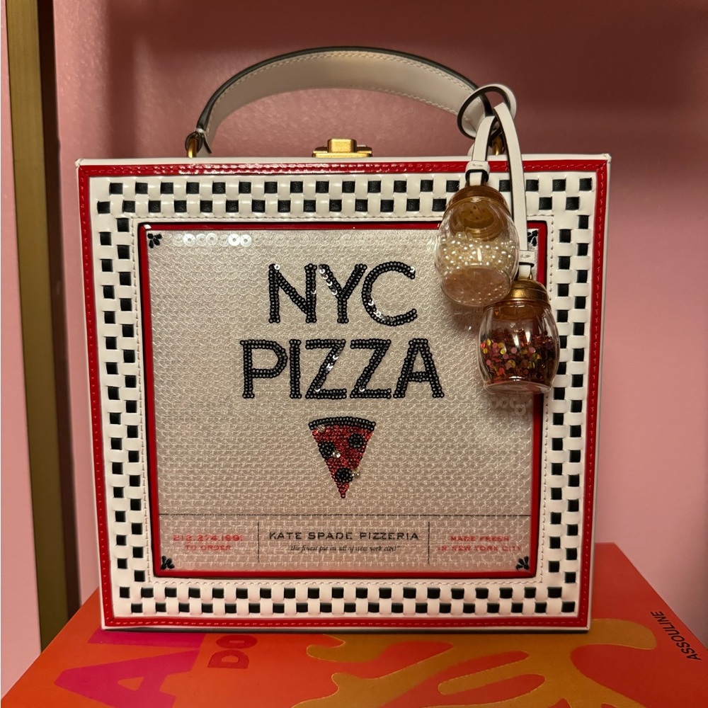 NWT! Never worn! Kate Spade Pizza Box Top-handle Bag